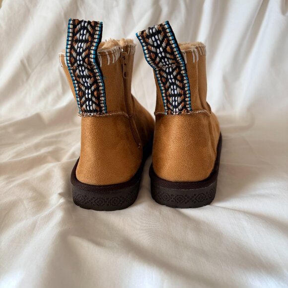 🔥 MUK LUKS Lydia Ankle Boots | Cozy Chalet Style | Side Zip | Chestnut | 9 - Picture 4 of 6